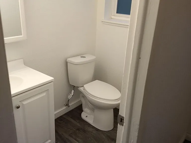 4705 Topeka Ct — Photo 22