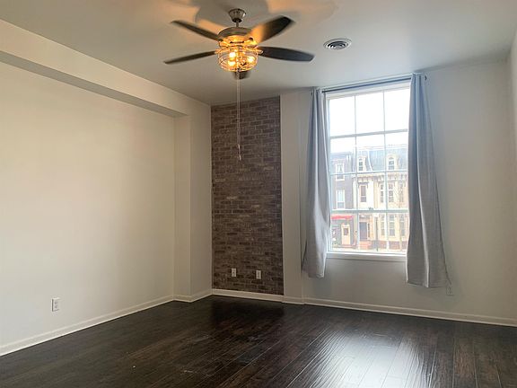 4th image of 932 James St APT 4