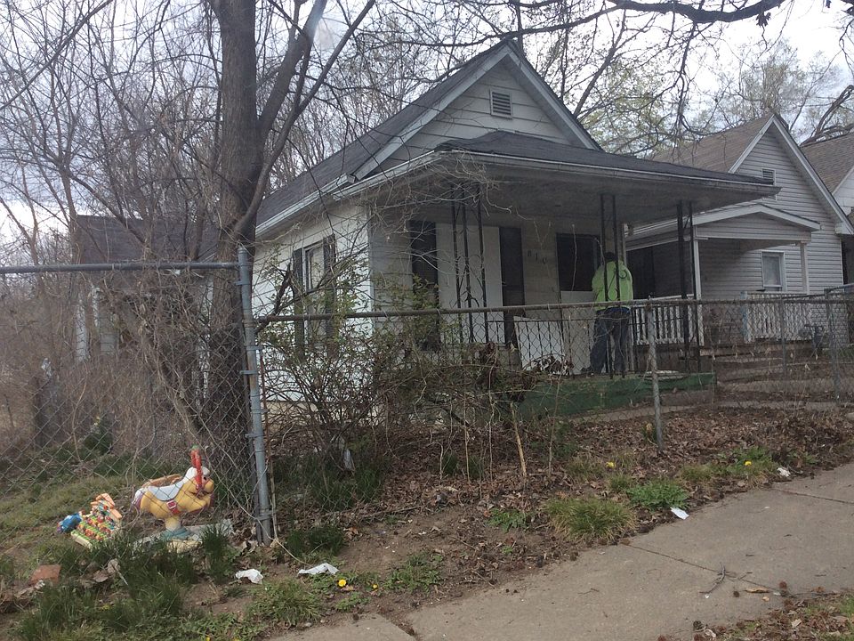 1st image of 810 Spruce Ave