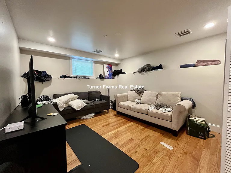 6 Fern St #R — Photo 21