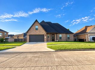 4530 Stevewood Dr, Port Arthur, TX 77642