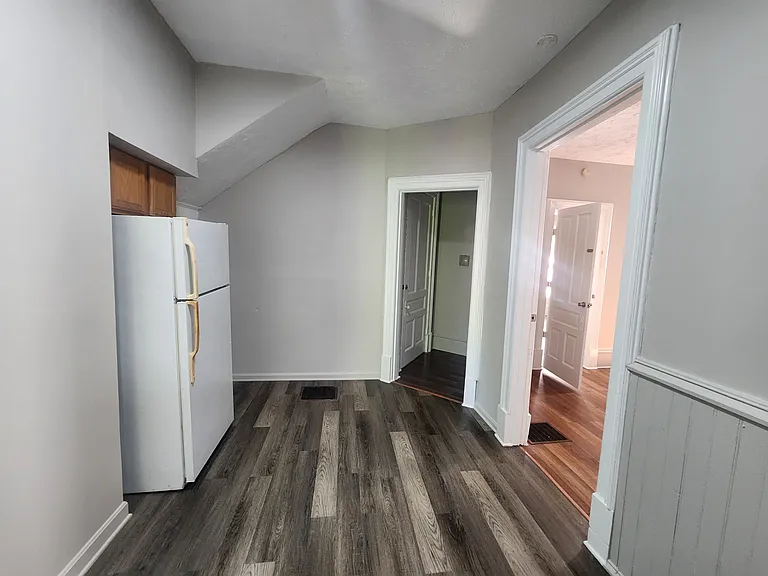 1842 Bolling Ave #1 — Photo 8