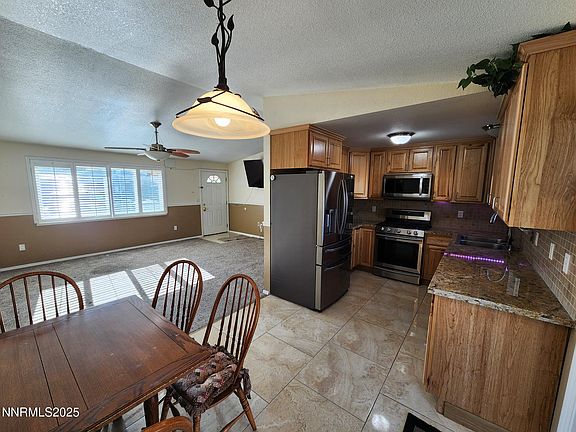 3rd image of 1514 Mountain Park Dr