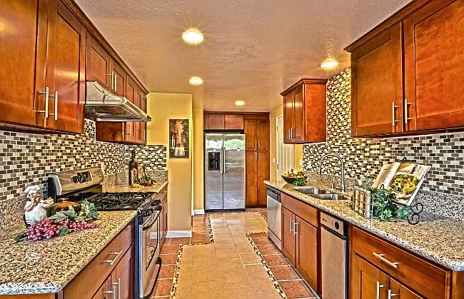 8727 Arcadia Ave — Photo 7