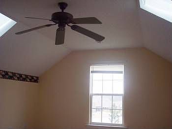 5th image of 800 Palomino Ct