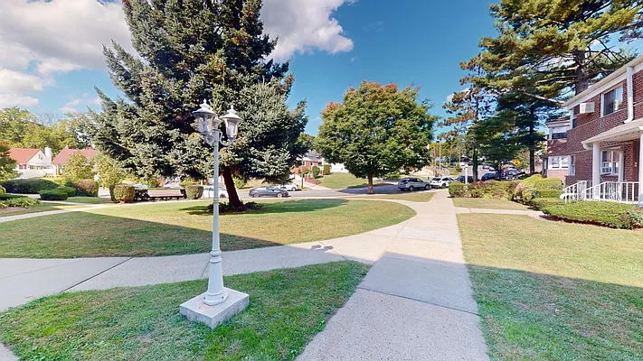 Sold by Metro Garden Realty NYC | media 3