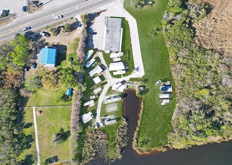 1st image of 1422 Us Highway 441 SE