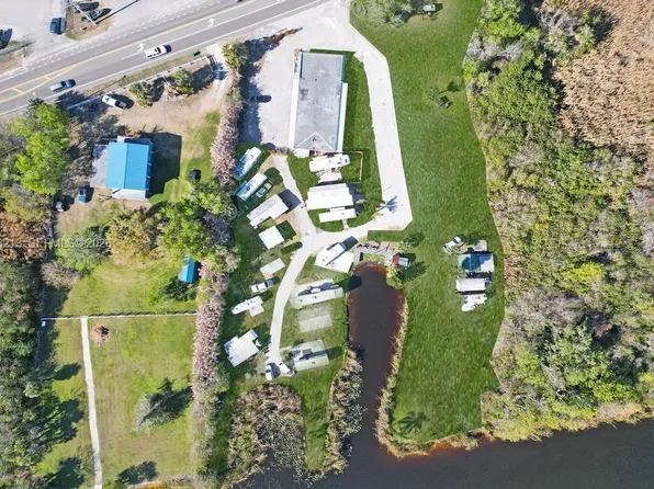 1422 Us Highway 441 SE, Okeechobee, FL 34974