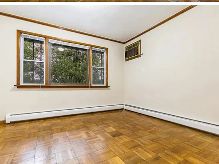 81 E 24th St #1-R — Photo 5