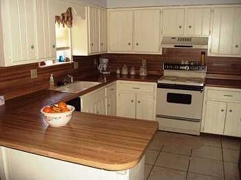 3rd image of 213 Red Oak Cir