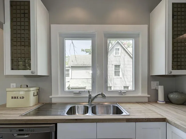1415 Girard St NE — Photo 8