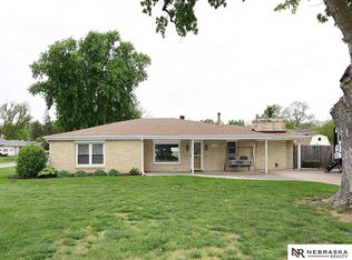 1104 N 85th St, Omaha, NE 68114