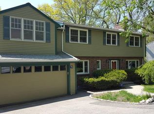 70 Wallis Rd #0, Chestnut Hill, MA 02467
