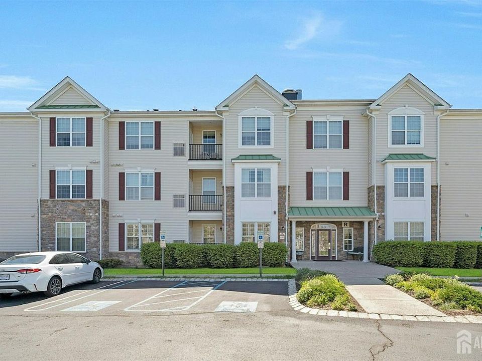 1st image of 29 Azalea Dr