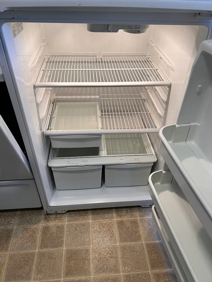 2 bed, 850 sqft, $750 — Photo 2