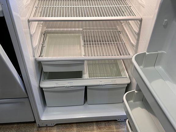 2nd image of 2111 Weiss St