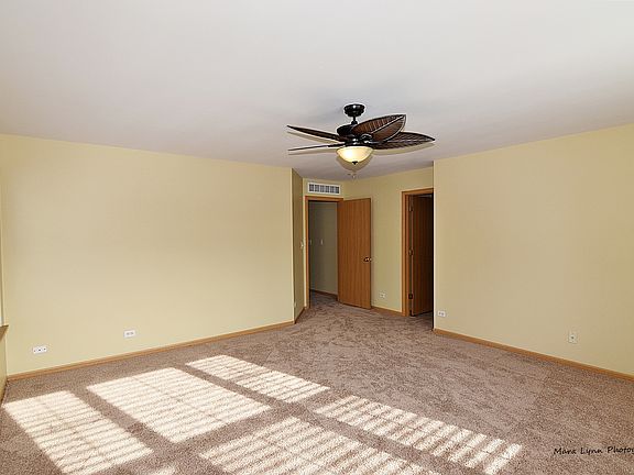 3rd image of 413 Frankfort Ave