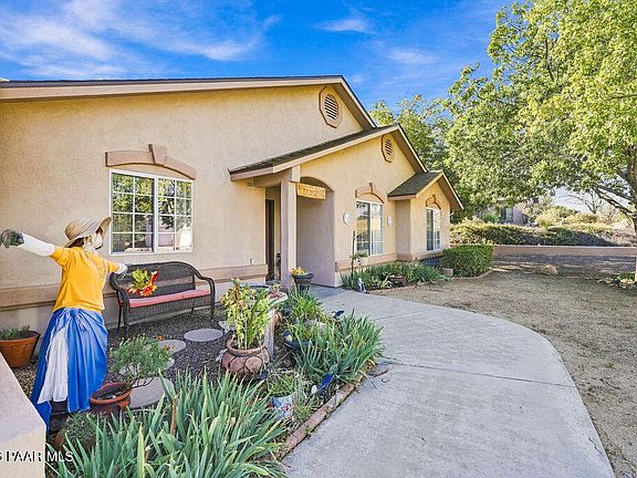 4th image of 4261 N Papago Ln