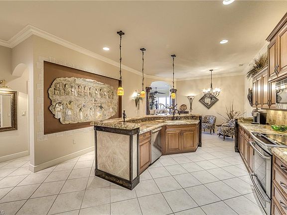 5th image of 8557 Via Garibaldi Cir Unit 201