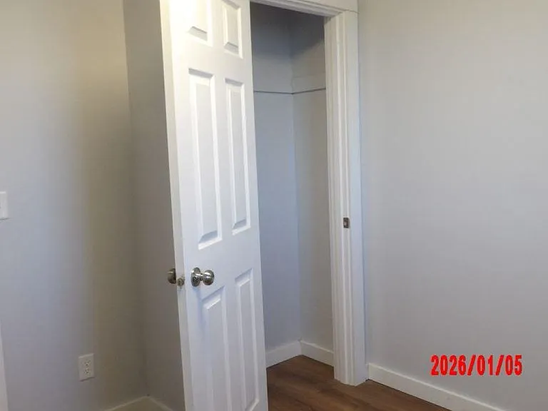 1211 E 4th St #26 — Photo 14