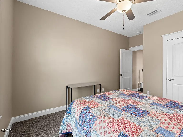 5206 Robins Ct — Photo 31
