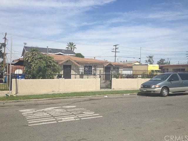 1st image of 251 E 109th St