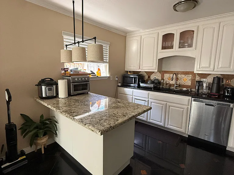 2958 Quinto Way — Photo 3
