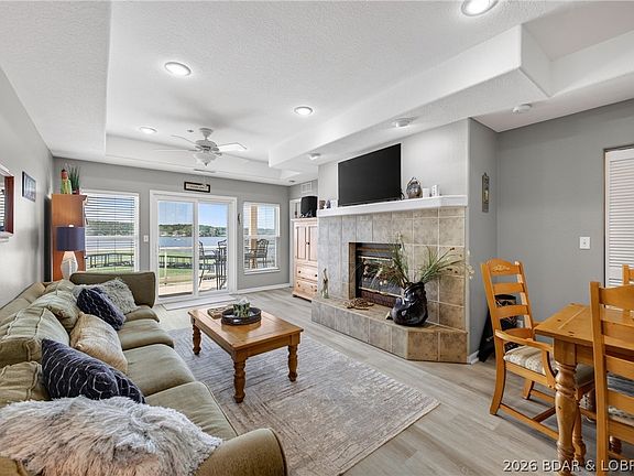 3rd image of 214 Emerald Bay Dr #2B