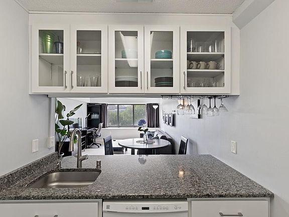 2nd image of 1920 S 1st St APT 307