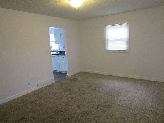 3rd image of 414 Coronado Blvd