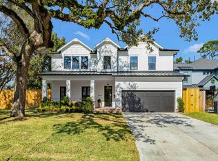 4902 Oak Forest Dr, Houston, TX 77018