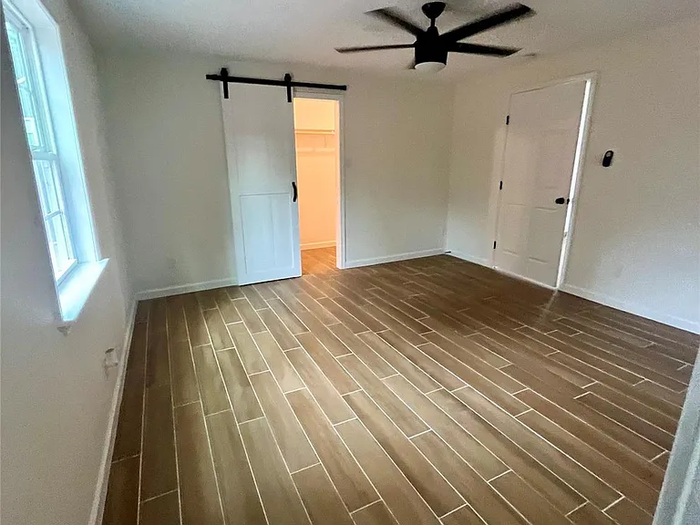 302 Moody St — Photo 6