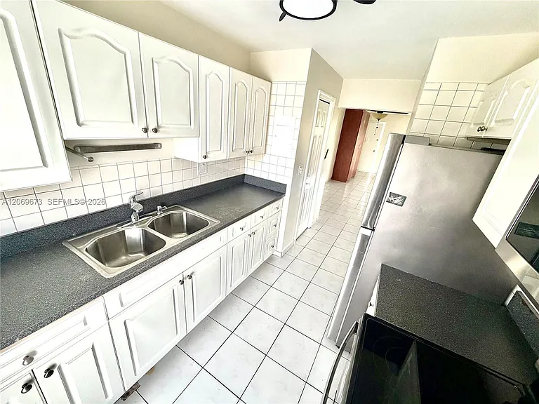 3922 NE 166th St #S306 — Photo 6