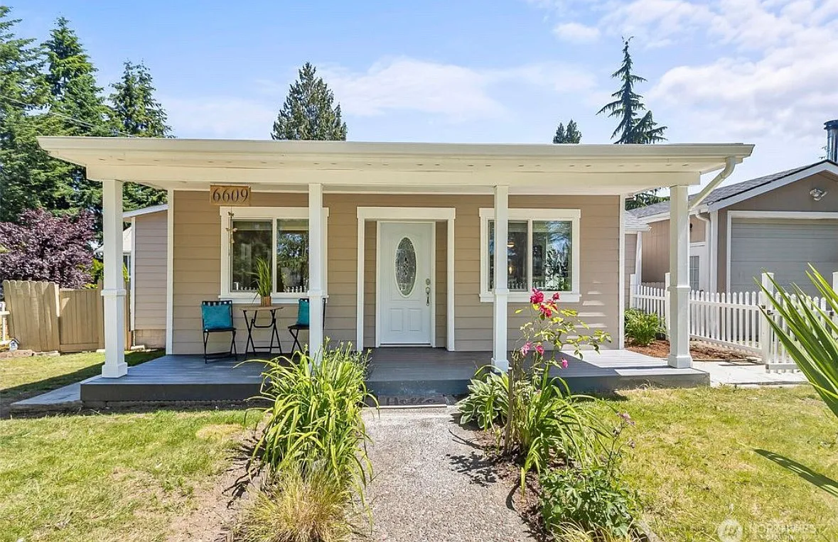 3 bed, 2071 sqft, $3,300 — Photo 4