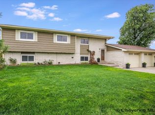 7610 Santa Marie Dr, Cheyenne, WY 82009
