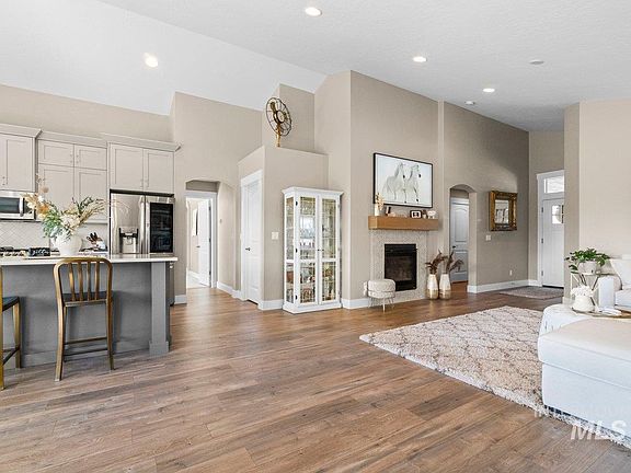 4th image of 6045 S Hill Farm Way