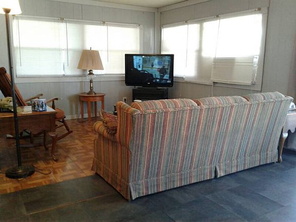 2nd image of 93245 Circle Dr N