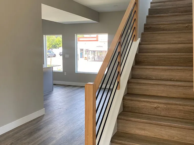 81 N Meade St — Photo 9