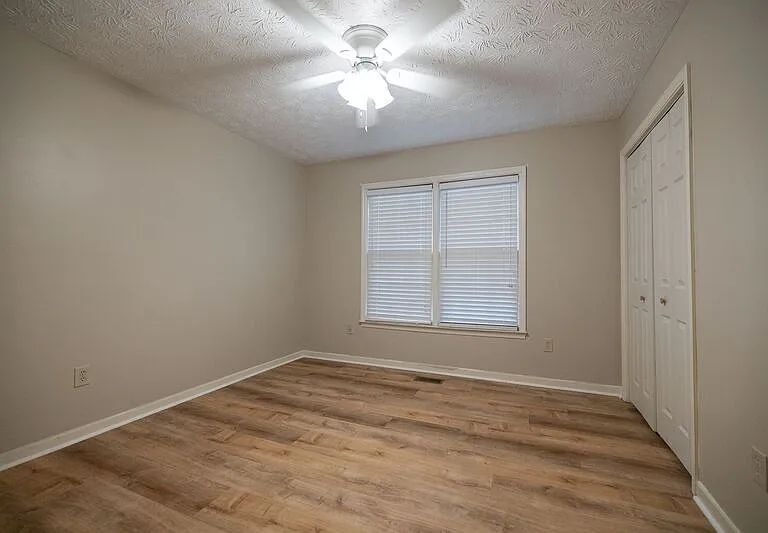1151 Brookwood Dr — Photo 16