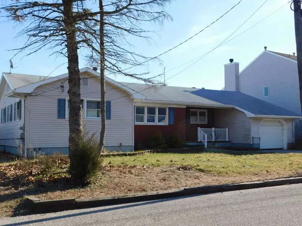 17 Cross Trees Rd, Brick, NJ 08723