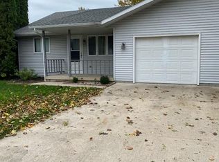 2219 S 23rd St, Manitowoc, WI 54220