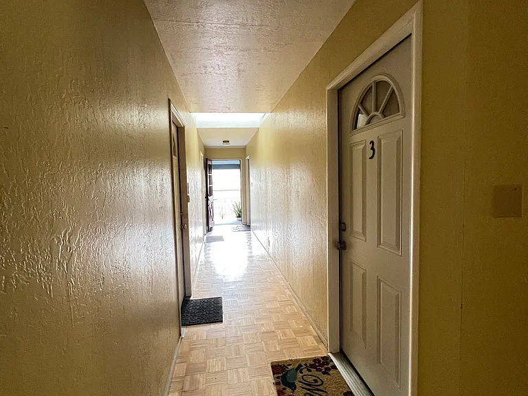 225 N Cloverdale Blvd #3 — Photo 16