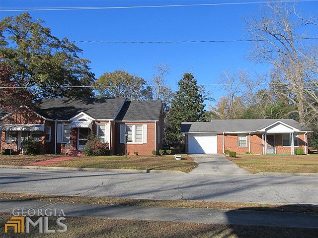 1st image of 227 Bulloch St