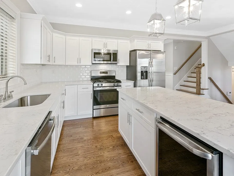 37 Lambert St #37