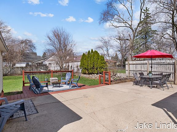 3rd image of 2661 Avon Ave SW
