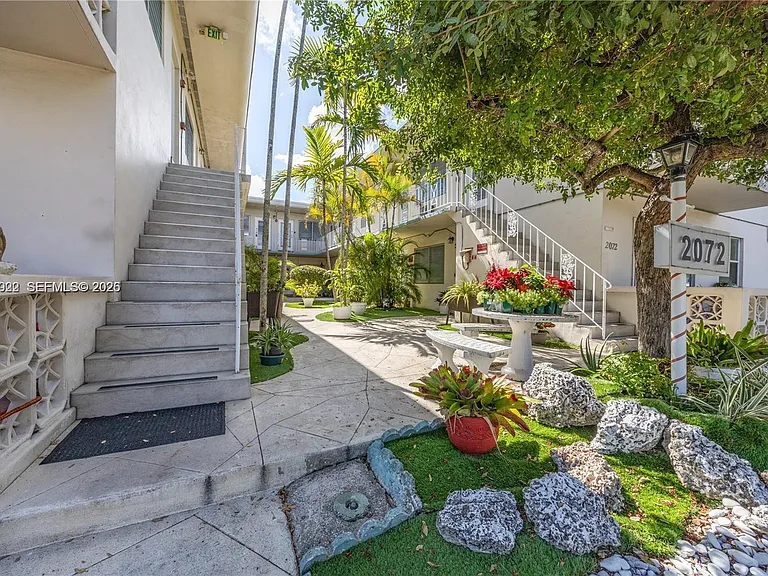 2072 NE 169th St #2 — Photo 20