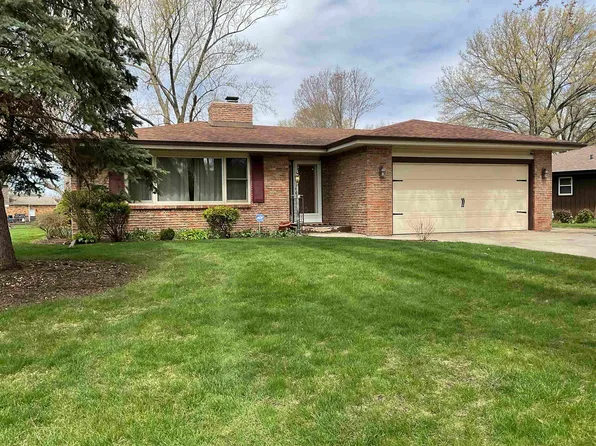1833 Oslo Dr, Rockford, IL 61108