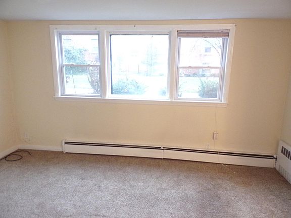 2nd image of 296 Highland Pkwy APT 2