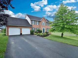 146 Old Barn Rd, Troutville, VA 24175