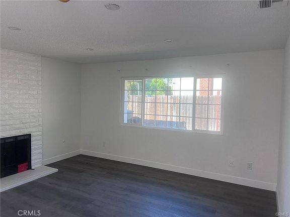 5th image of 195 Masters Ave